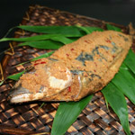 鯖のへしこ　姿漬け(中)